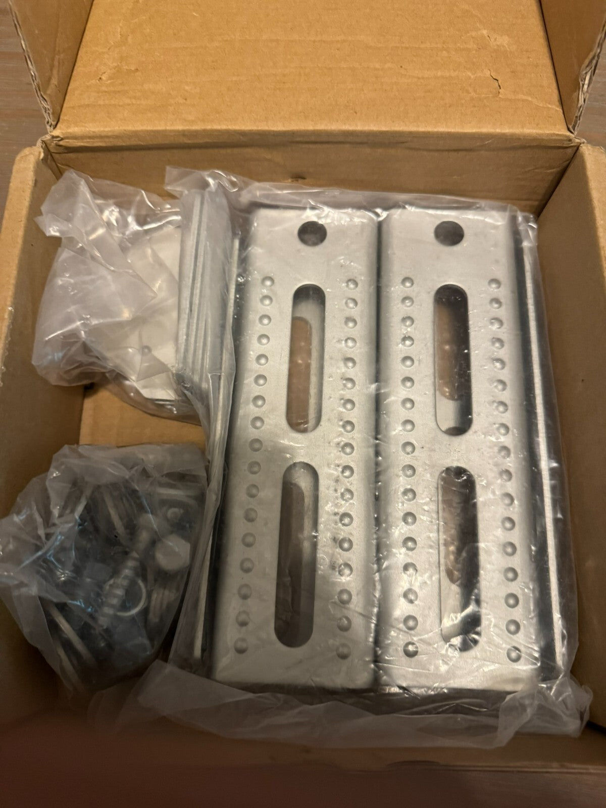 4 Pack 8" Swivel Bunk Bracket Kit with Hardware, for Trailer Hardware1